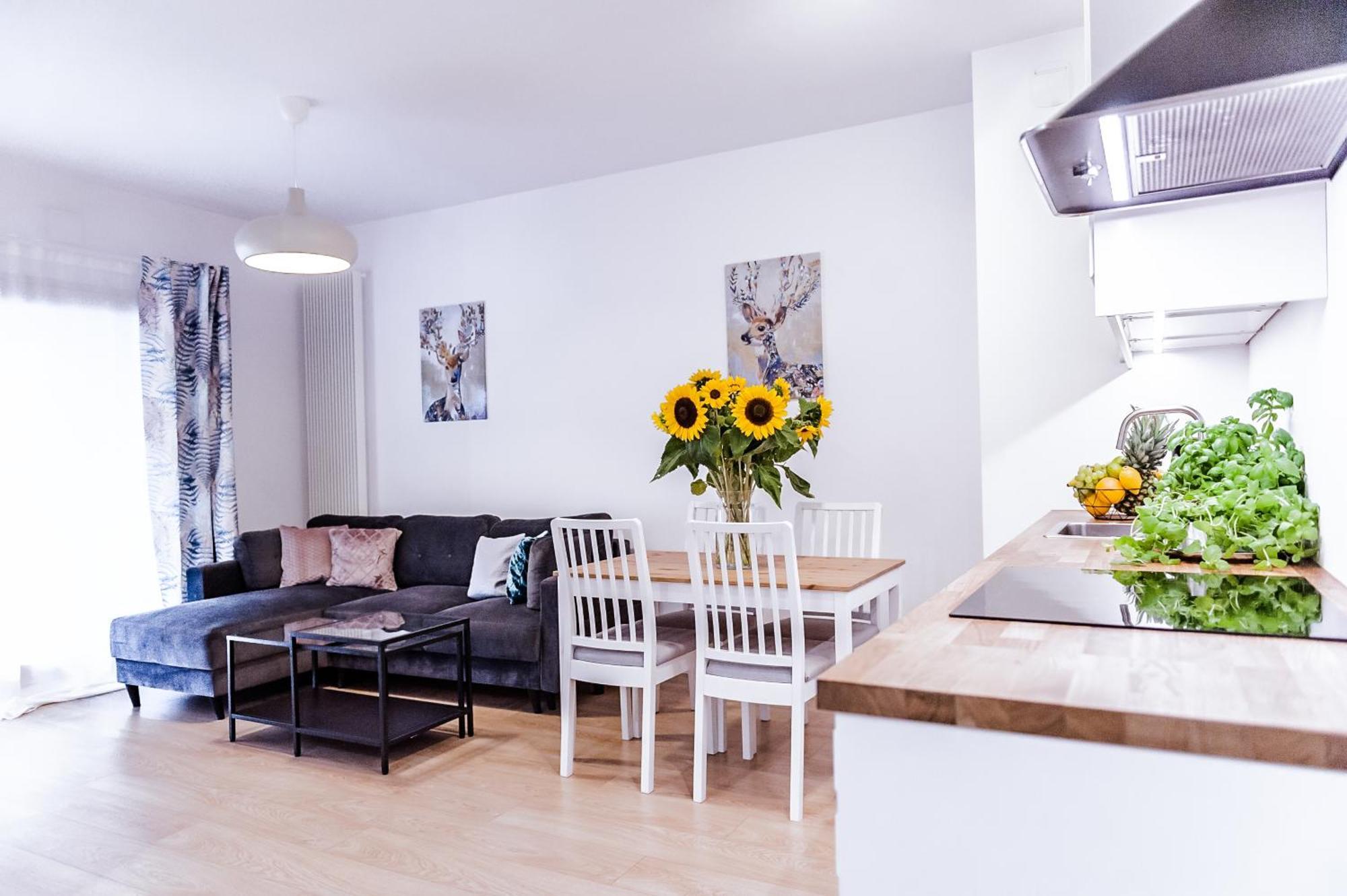 Mennica Residence Patronus Apartments Варшава Экстерьер фото