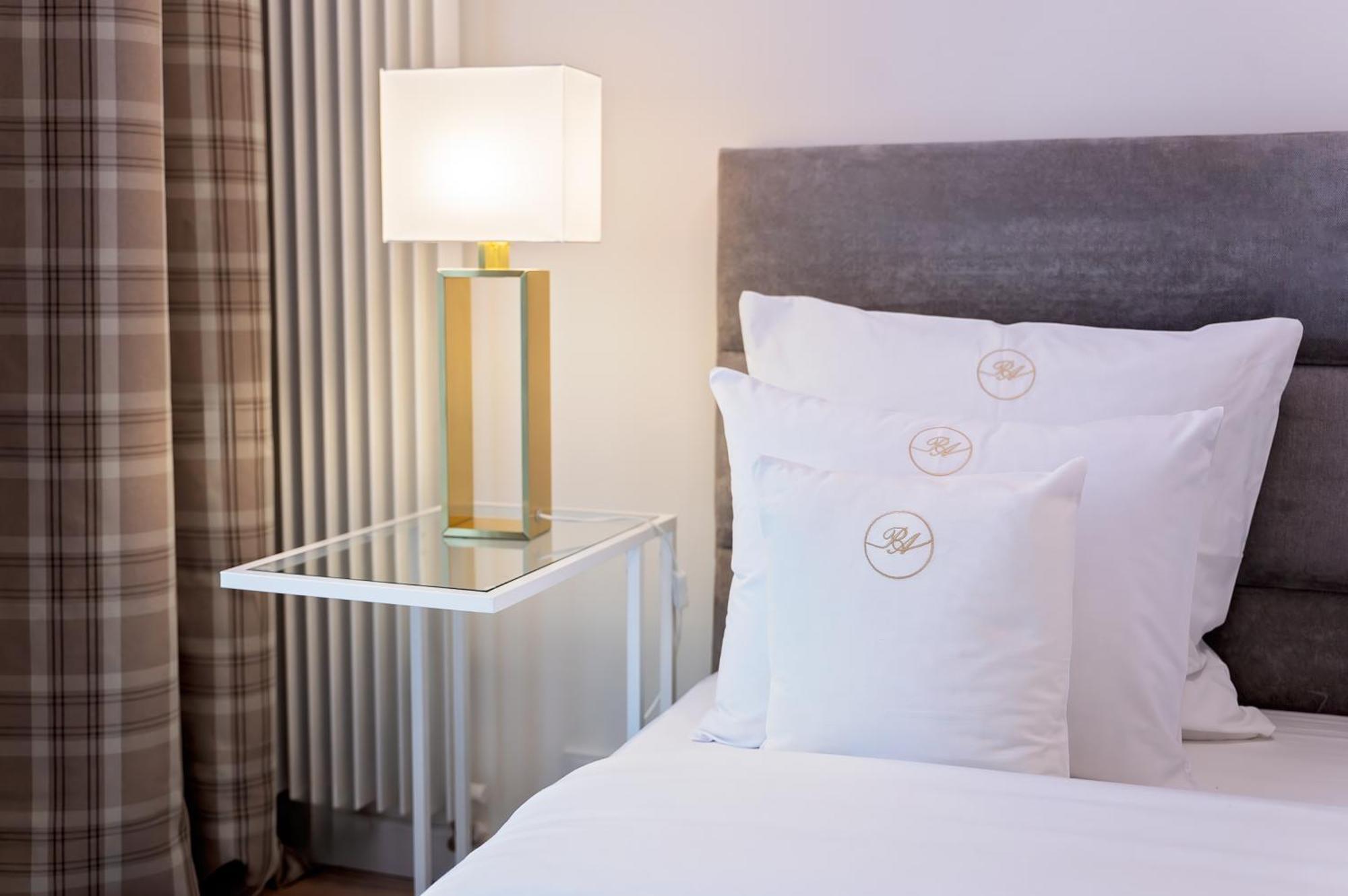 Mennica Residence Patronus Apartments Варшава Экстерьер фото