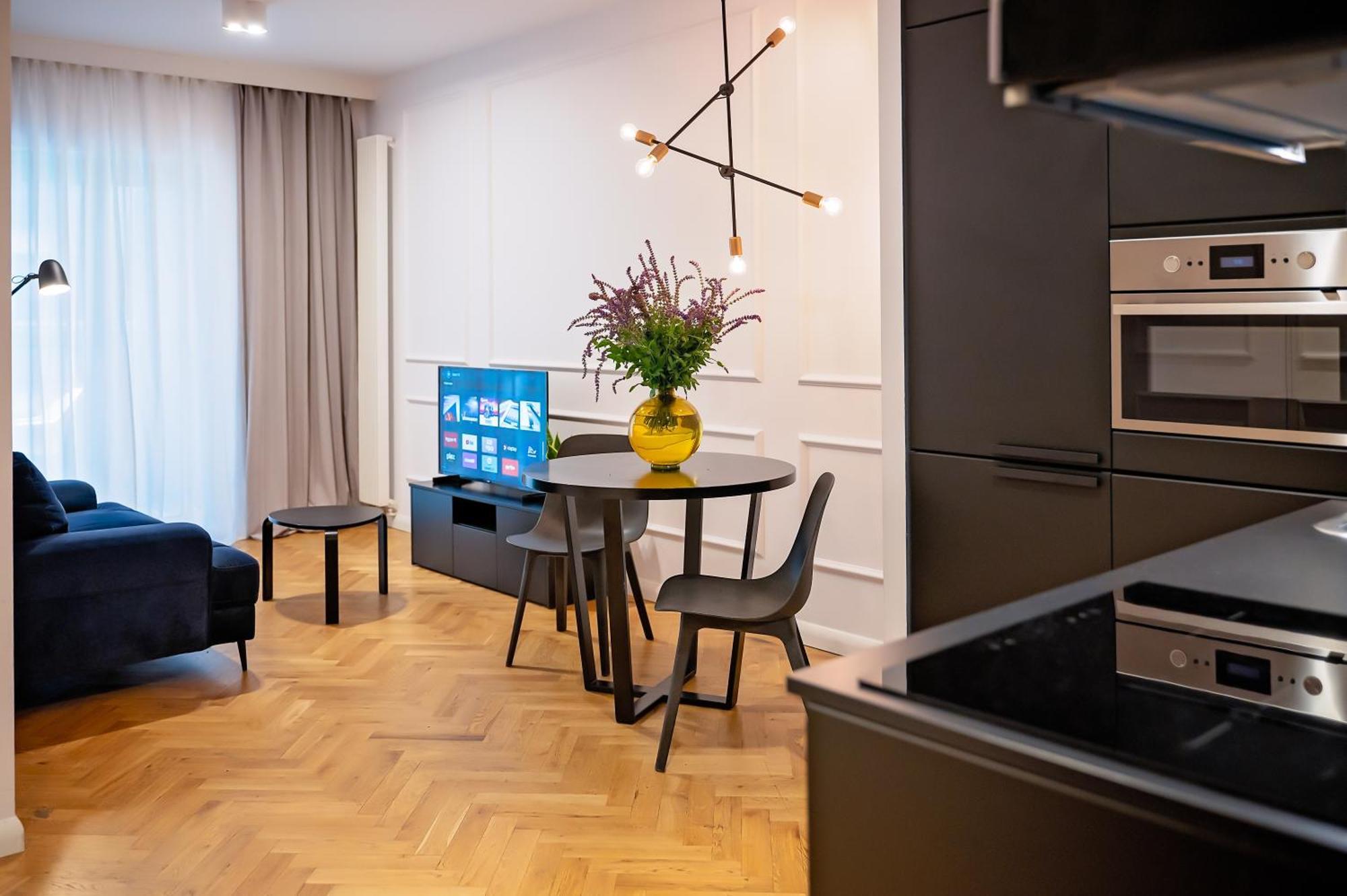 Mennica Residence Patronus Apartments Варшава Экстерьер фото