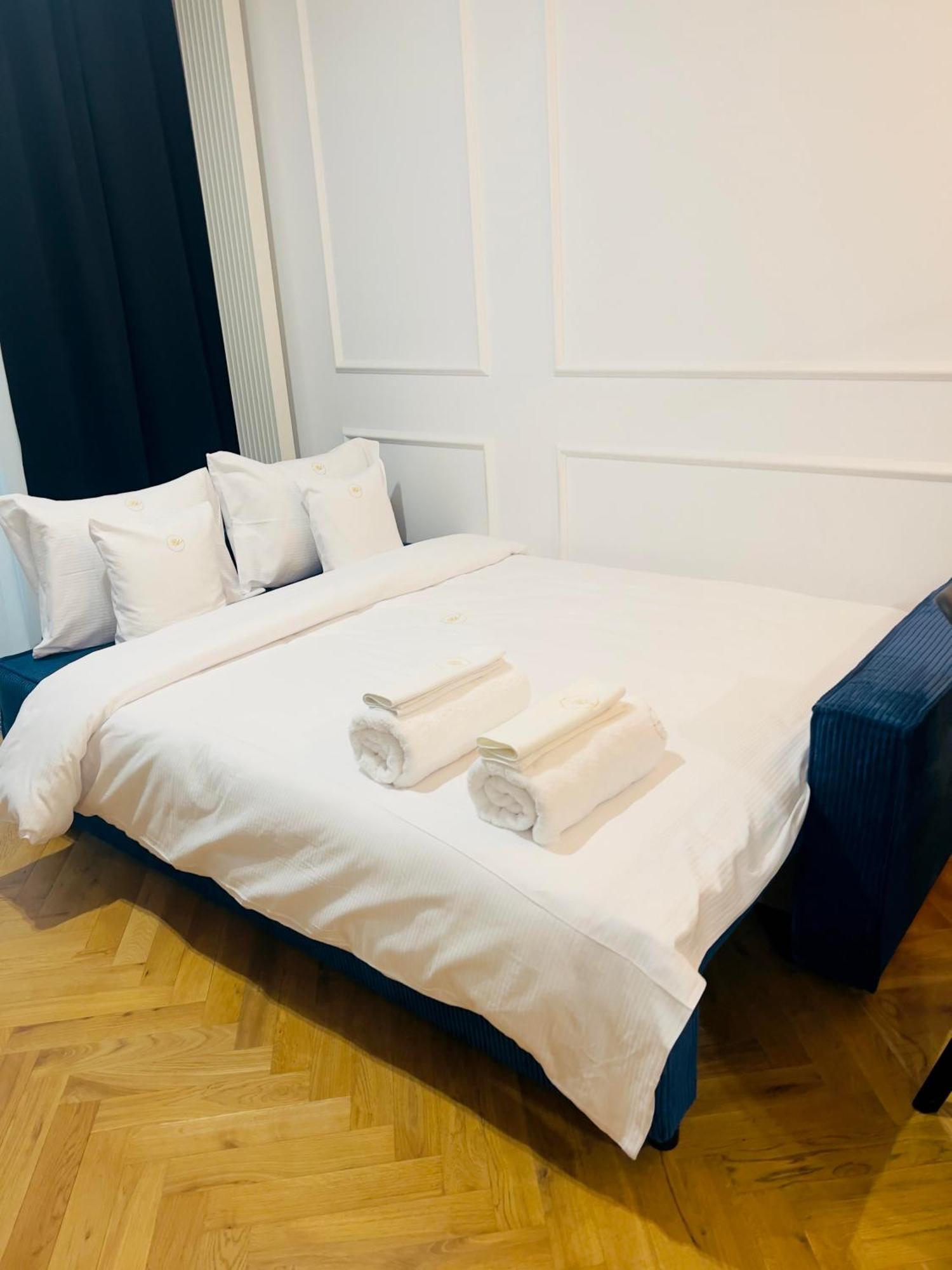 Mennica Residence Patronus Apartments Варшава Экстерьер фото